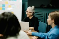 Loi sur les transitions professionnelles pour les seniors et reconversions 